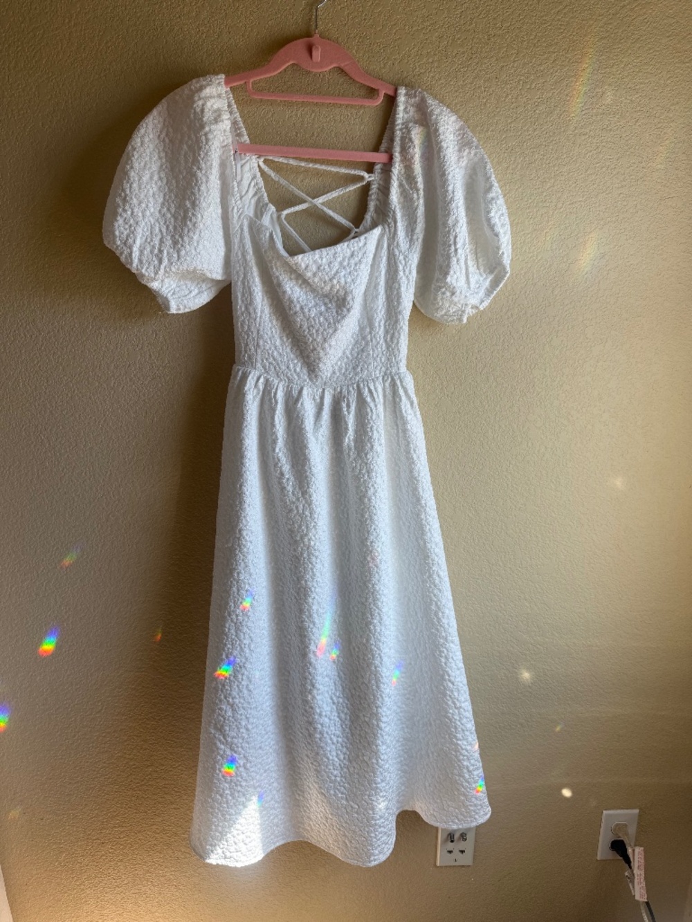 Lulus new with tags White Puff Sleeve Lace-Up Back Midi Dress size small